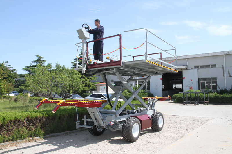 4GP-1200DAQ  柴油出口版 作業(yè)平臺+自動(dòng)駕駛